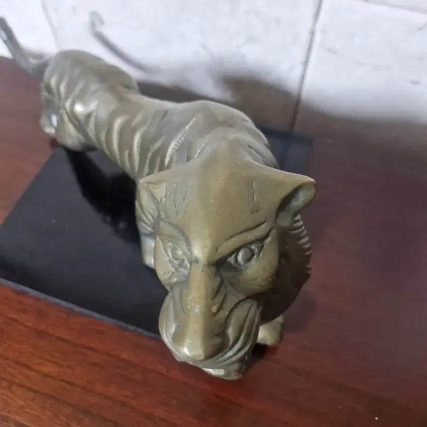 [BUNJANG] Brass Tiger Sculpture Statue / 황동 호랑이 장식품 조각상