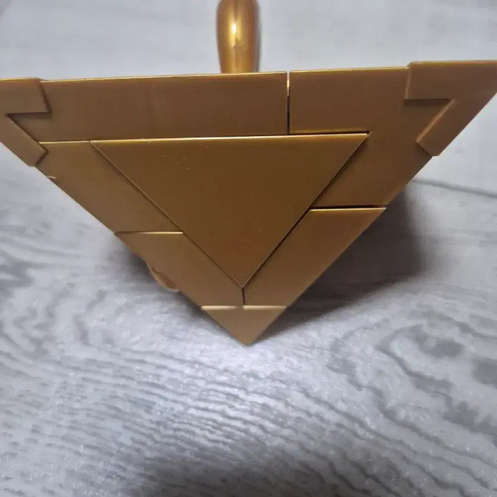 [BUNJANG] Yu-Gi-Oh! Millennium Puzzle Golden Cube Plastic Model Kit (Pre-Assembled) / 유희왕 밀레니엄 퍼즐 황금 큐브 프라모델 가조립