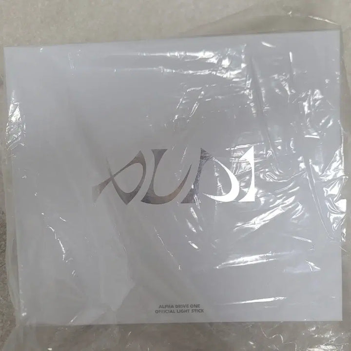 [SOLD OUT] 알파드라이브원 응원봉+포토카드8종(미개봉)