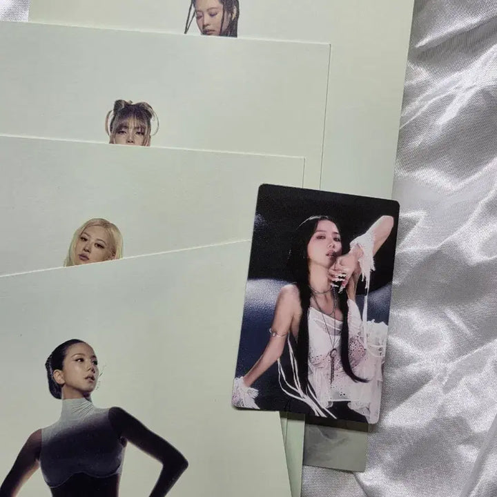[BUNJANG] BLACKPINK Jisoo Photocard &amp; Postcard Set (4 Types) / 국중박 블랙핑크 지수 포카&amp;엽서 4종