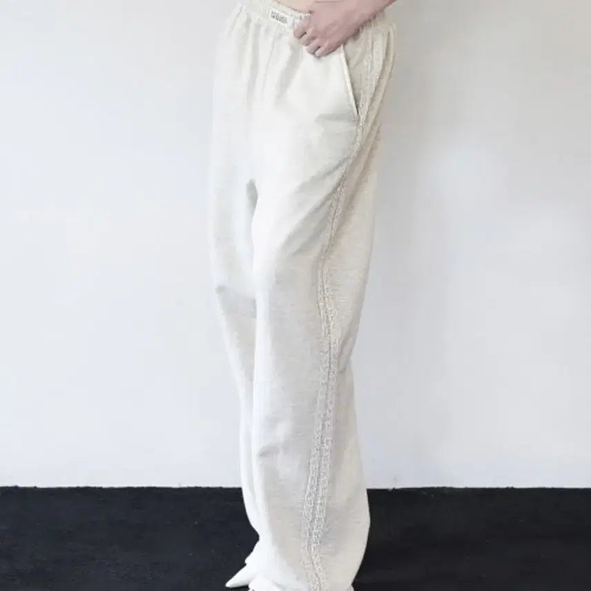 [BUNJANG] Lace Line 2-Way Jogger Pants / 락케이크 Lace Line 2way Jogger 조거팬츠