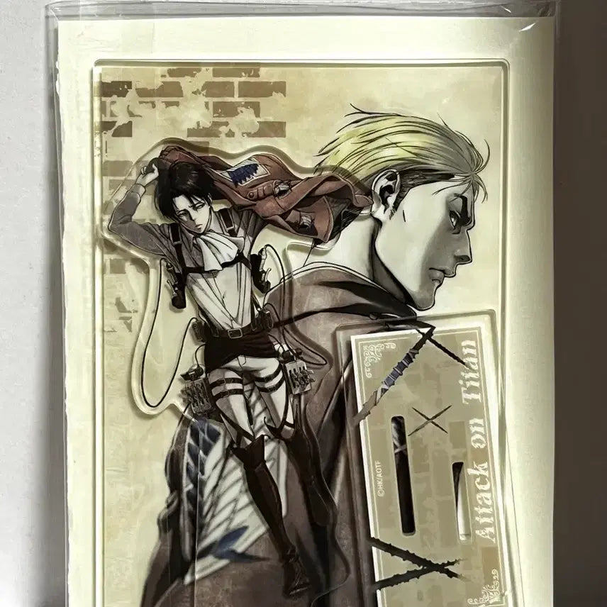 [BUNJANG] Attack on Titan Erwin Levi Eruri Acrylic Stand / 진격거 엘빈 리바이 에루리 아크릴