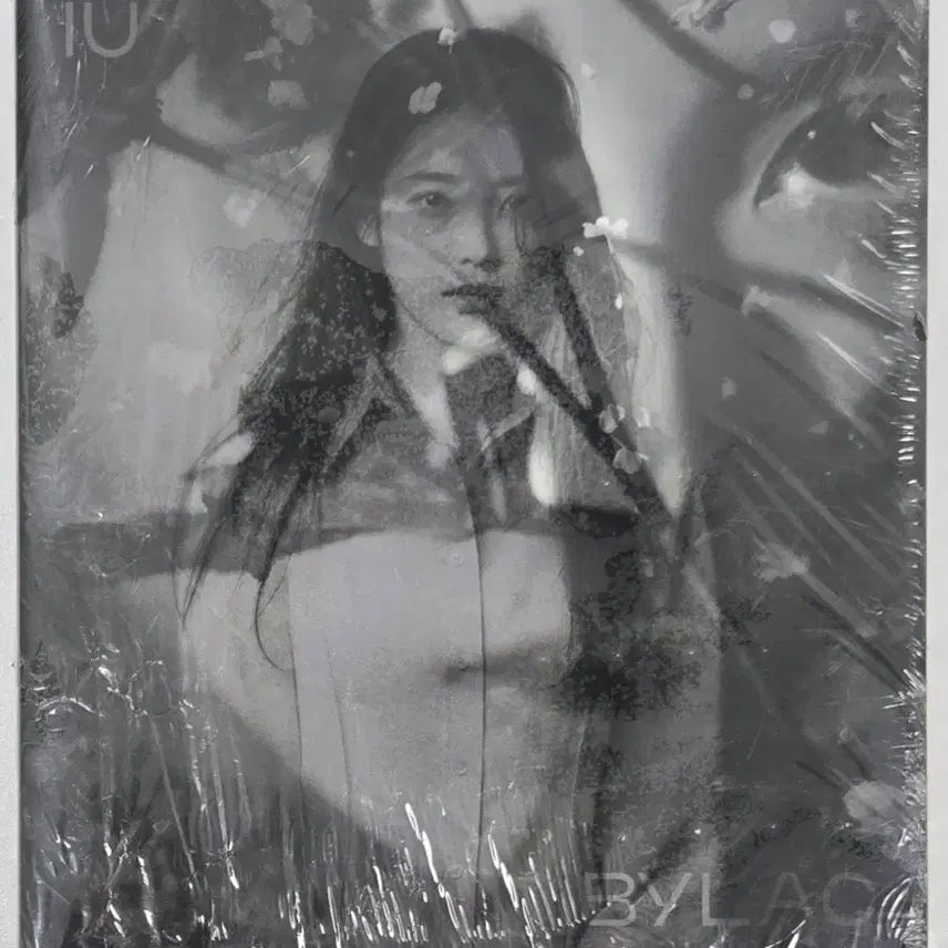 [BUNJANG] IU 5th Album LILAC BYLAC Version CD (Sealed) / 아이유 5집 라일락의 BYLAC버전 CD (미개봉)