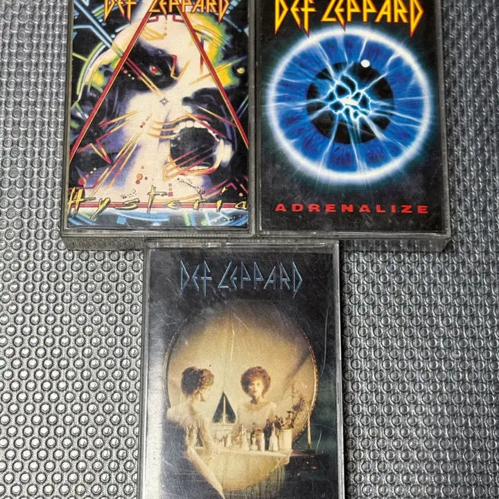 [BUNJANG] Def Leppard Cassette Tape Bundle Set (3 Types) / 데프 레파드 카세트테이프 3종(일괄) 상태 완전 굿
