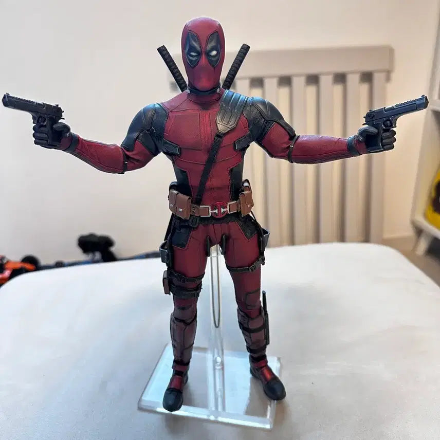 [BUNJANG] Hot Toys Deadpool 2 Figure / 핫토이 데드풀2