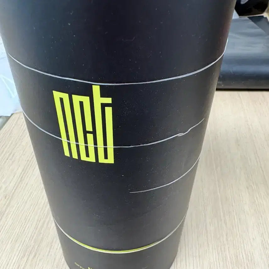 [BUNJANG] NCT Official Lightstick + Case Set (Old Version) / 새제품 NCT 공식 응원봉 + 케이스 풀셋 구버전 이제 못구함