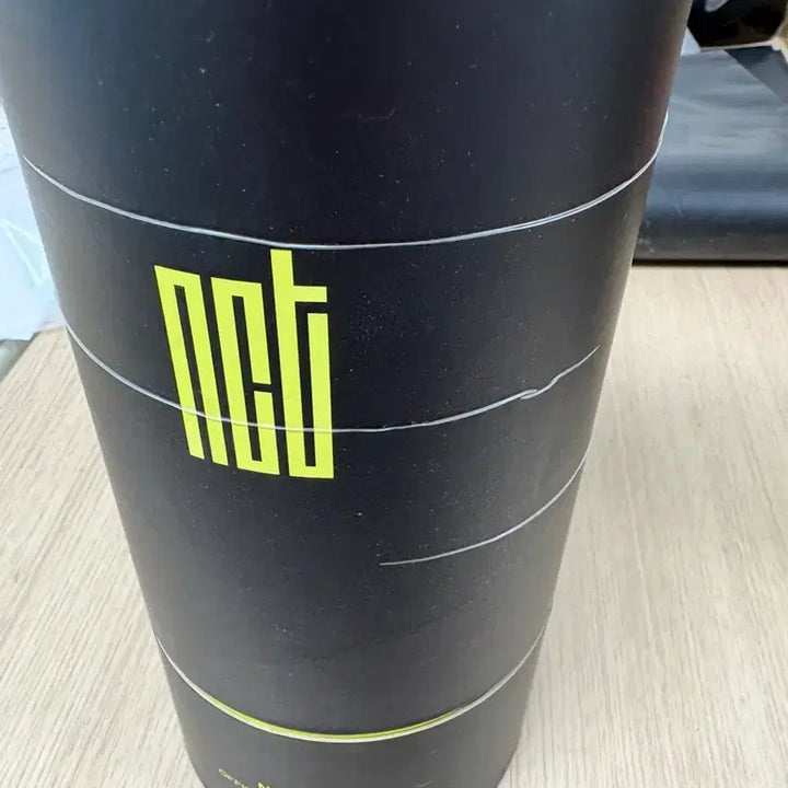 [BUNJANG] NCT Official Lightstick + Case Set (Old Version) / 새제품 NCT 공식 응원봉 + 케이스 풀셋 구버전 이제 못구함