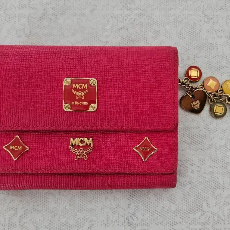 [BUNJANG] MCM Logo Charm Genuine Leather Compact Wallet / [정품] MCM 지갑 (SungJoo D&amp;D Inc.)