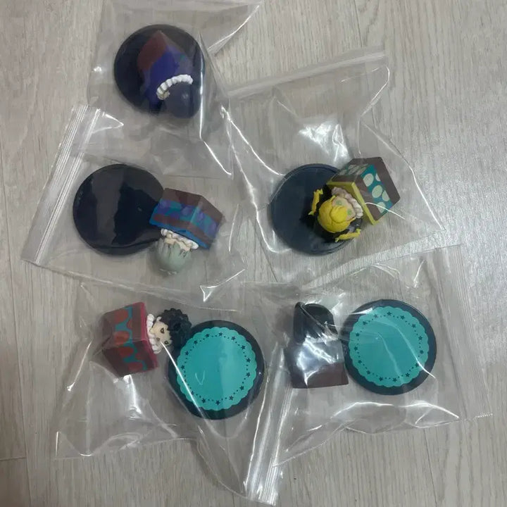 [BUNJANG] Kaiju No. 8 Cake Gacha (Opened) / 일괄)괴수8호 푸치바스 케이크 가챠