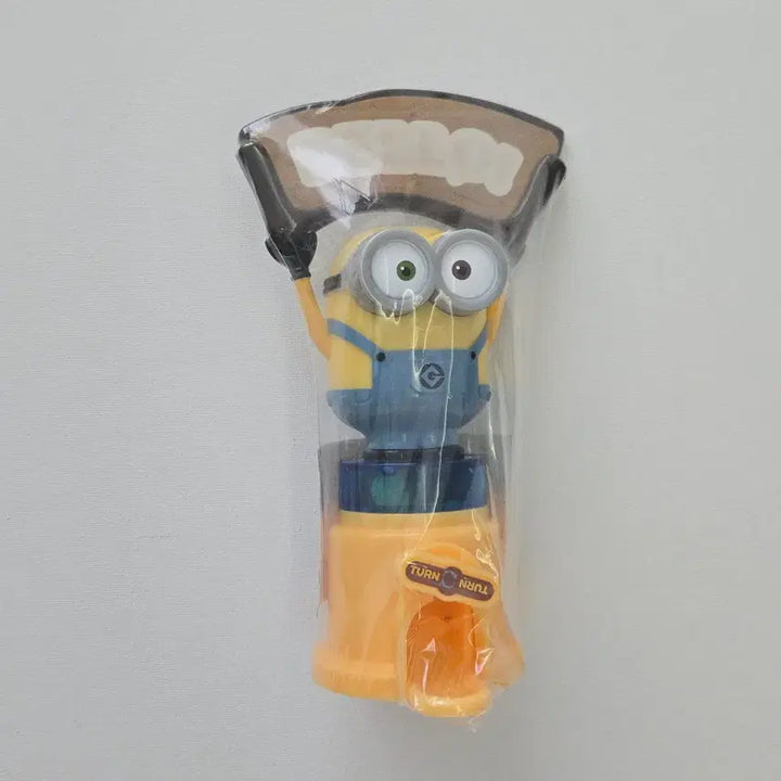 [BUNJANG] Minions Figure Chocolate Dispenser (Sealed) / 미개봉)미니언즈 피규어 초콜릿 디스펜서