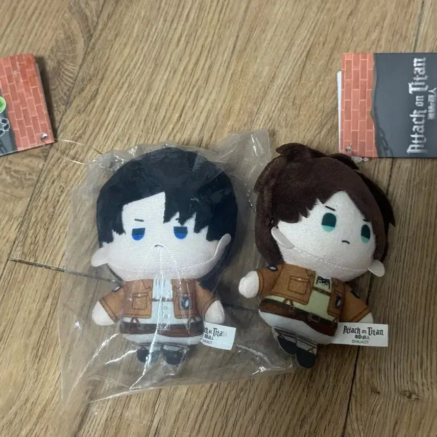 [BUNJANG] Attack on Titan Levi &amp; Eren Set / 진격의 거인 눌셋 리바이 에렌 일괄