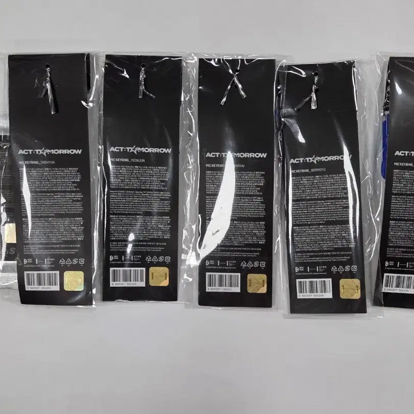 [BUNJANG] TXT ACT: TOMORROW Concert MD MIC Keychain Bundle Set / TXT 투바투 ACT : TOMORROW 콘서트 MD MIC 키링