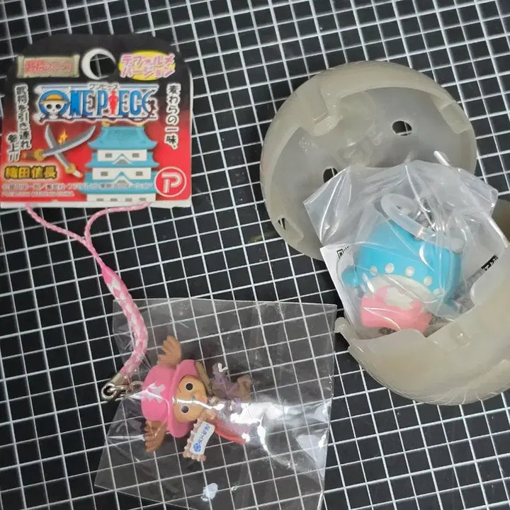 [BUNJANG] One Piece Chopper Hat + Classic Keychain Strap Bundle Set / [일괄/새상품] 원피스 쵸파 모자 + 고전 키링 스트랩 2종 일괄