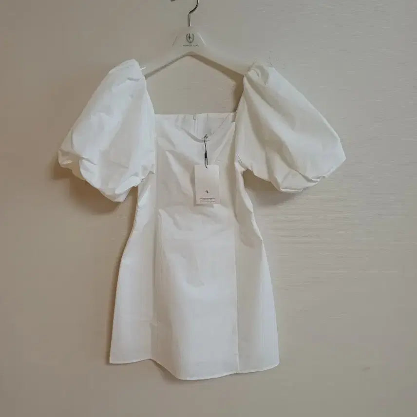 [BUNJANG] LAPLA Mini Dress Puff Sleeve Square Neck / 새상품 LAPLA 미니원피스 화이트/네이비 S/M 6만원씩 판매합니다