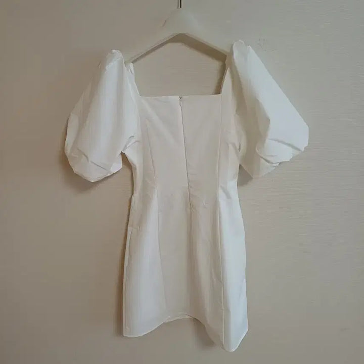 [BUNJANG] LAPLA Mini Dress Puff Sleeve Square Neck / 새상품 LAPLA 미니원피스 화이트/네이비 S/M 6만원씩 판매합니다
