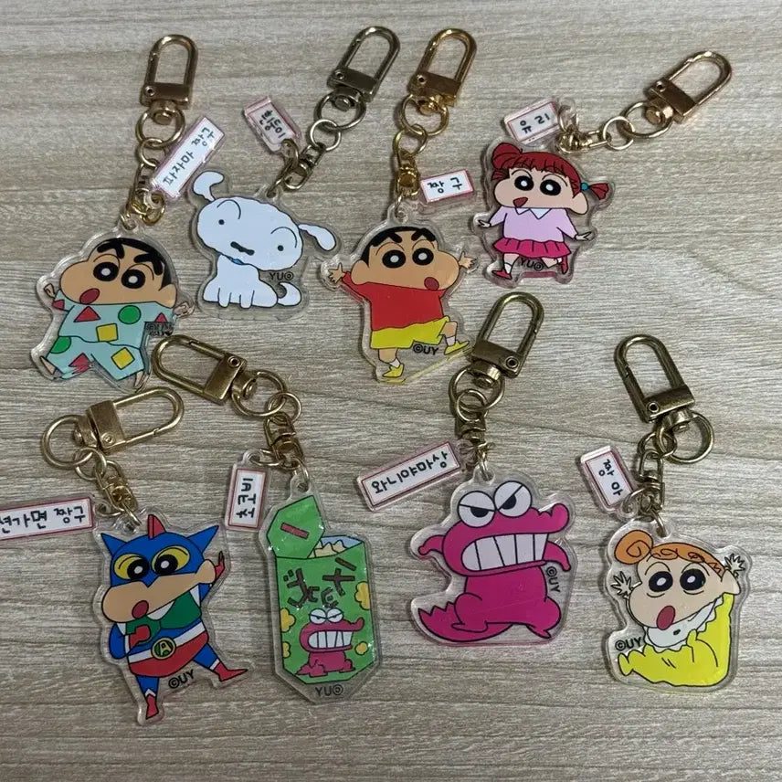 [BUNJANG] Crayon Shin-chan Acrylic Keychain Set (8 Pieces) / 짱구 캐릭터 키링 (짱구/흰둥이/유리/초코비) 8개