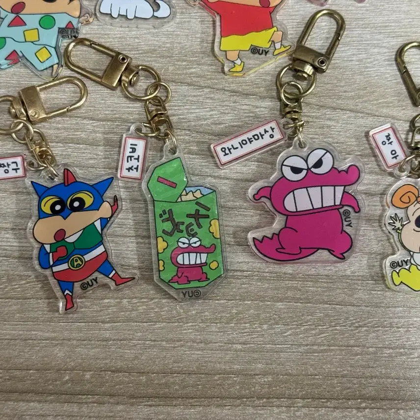 [BUNJANG] Crayon Shin-chan Acrylic Keychain Set (8 Pieces) / 짱구 캐릭터 키링 (짱구/흰둥이/유리/초코비) 8개