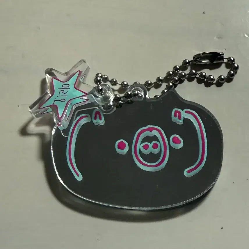 [BUNJANG] Irio Pig Keyring / 이리오 돼지키링