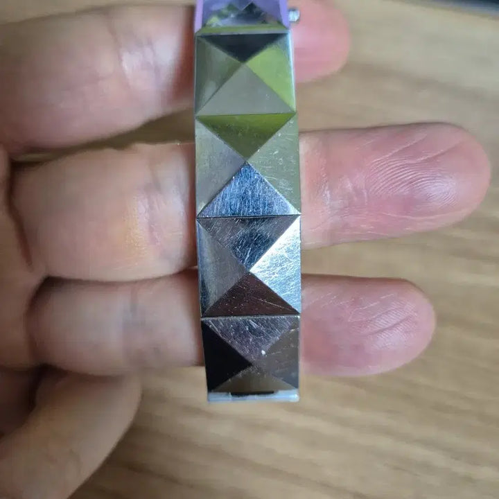 [BUNJANG] Fendi Metal Pyramid Silver Watch / [정품]FENDI 펜디 메탈 피라미드 은장 시계