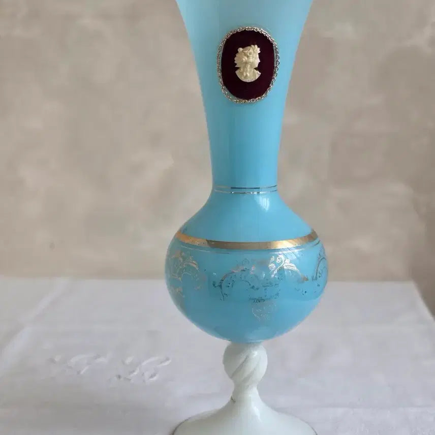 [BUNJANG] French Vintage Blue Opaline Cameo Large Vase 35cm / 프랑스 빈티지 블루 오팔린 카메오 대형 화병 / 35cm