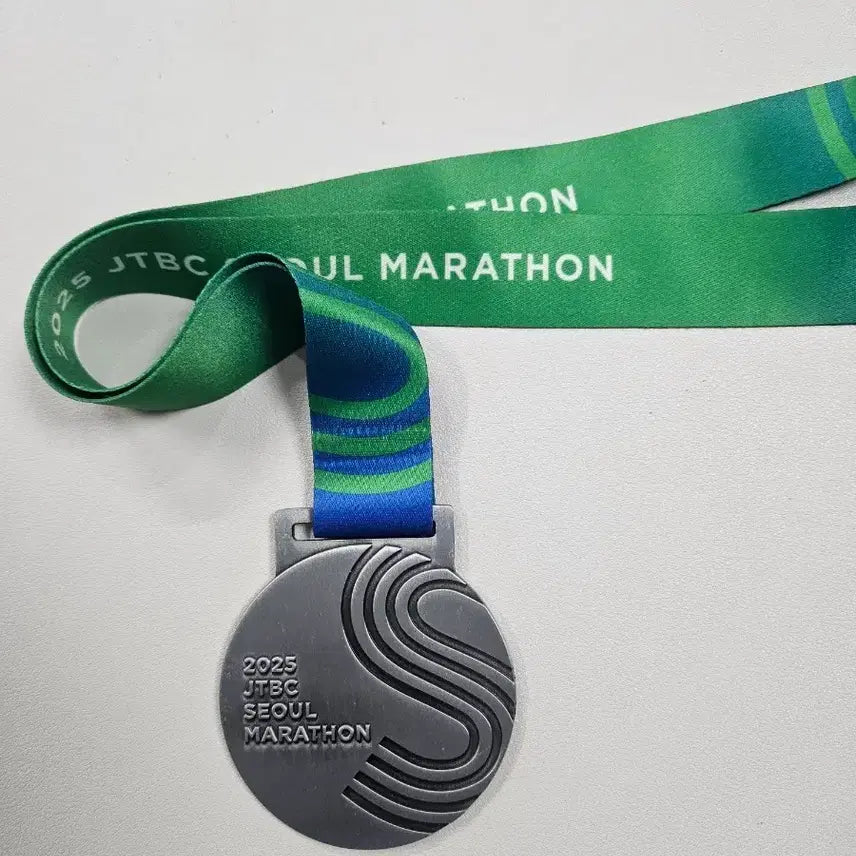 [BUNJANG] 2025 JTBC Seoul Marathon Full Course Finisher Medal / 2025 JTBC 풀코스 완주메달 기념품