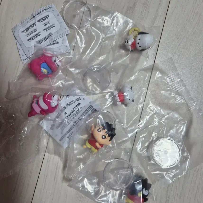 [BUNJANG] Crayon Shin-chan x Sanrio Collaboration Gacha Figures Bundle Set (Sealed) / 짱구는못말려 x 산리오 콜라보 가챠 미개봉 일괄 판매