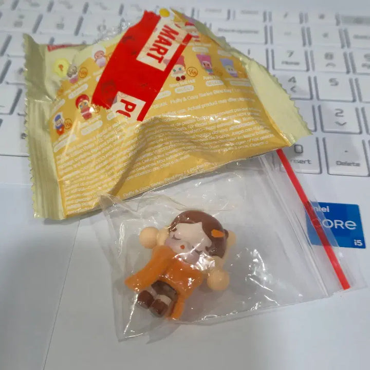 [BUNJANG] Pop Mart POBBEE Fluffy &amp; Cozy Series Figure / 팝마트 팝빈 플러피 &amp; 코지 시리즈