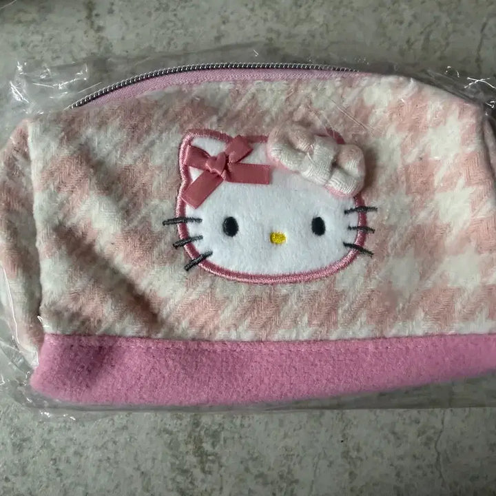 [BUNJANG] Sanrio Hello Kitty Pink Check Pouch / 산리오 키티 핑크 체크 파우치