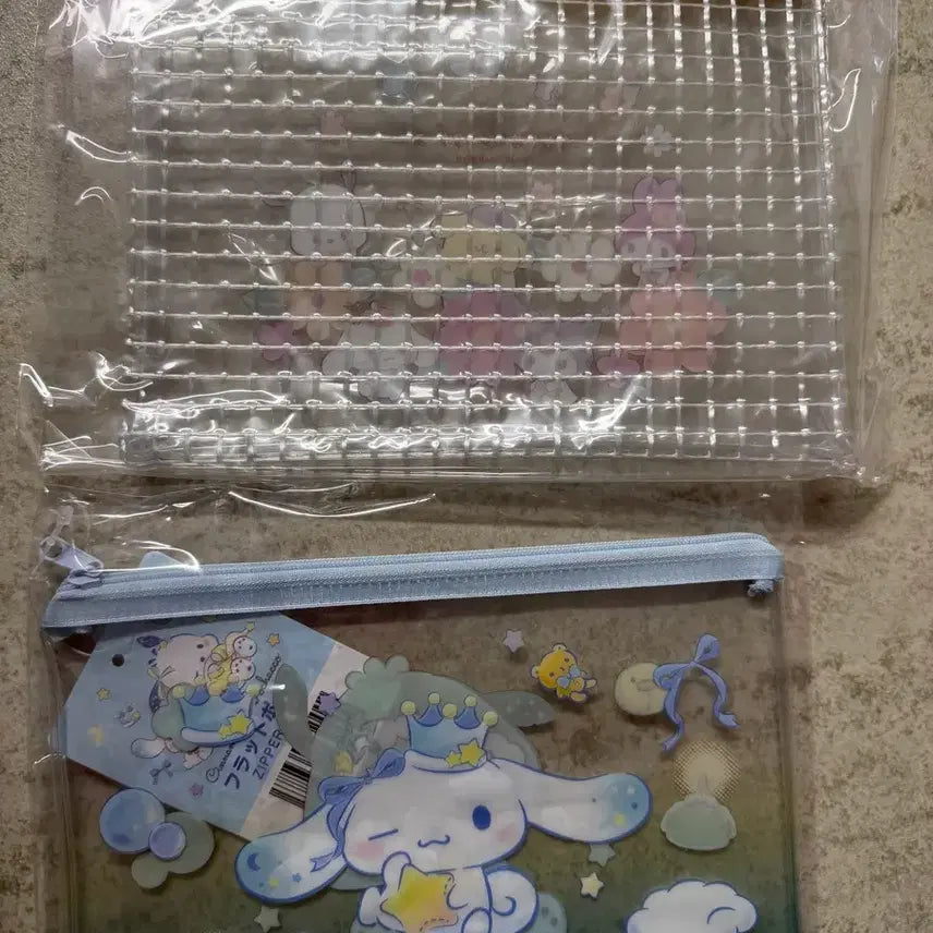 [BUNJANG] Sanrio Characters Clear PVC Pouch Set (2 Types) / 산리오 캐릭터 투명 pvc파우치 2종