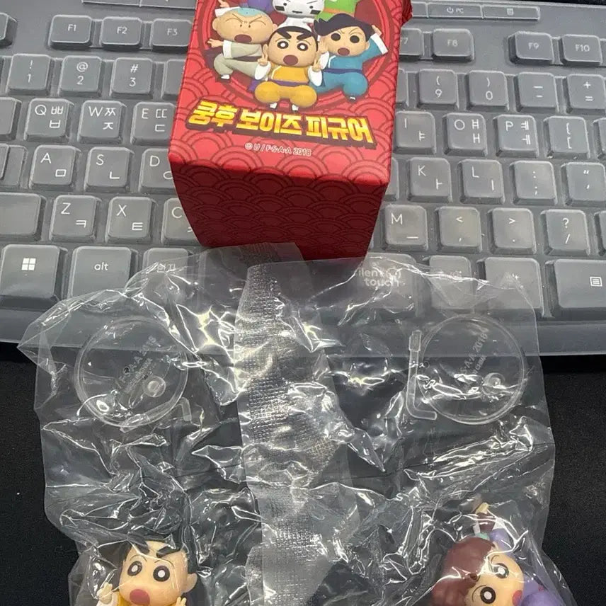 [BUNJANG] Crayon Shin-chan Kung Fu Boys Figure (Shinnosuke &amp; Yoshinaga) / (교신가능) 쿵후보이즈 피규어 짱구, 유리