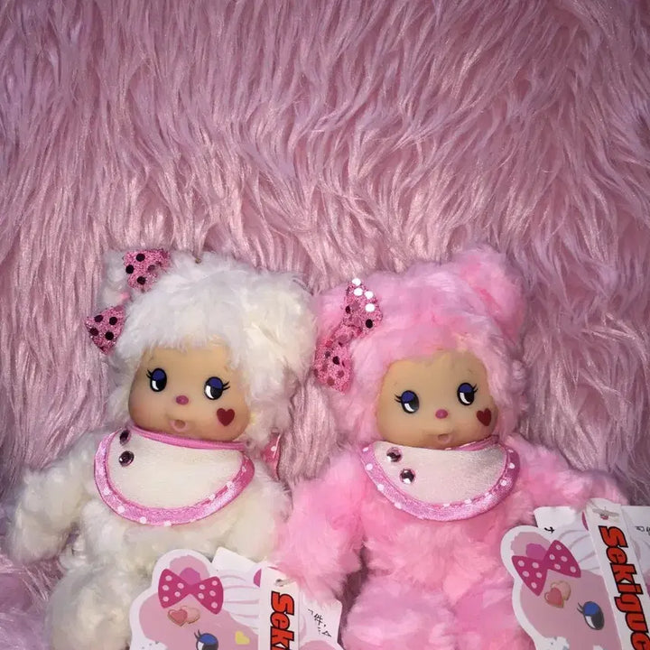 [BUNJANG] Classic Monchhichi ChamCham Bear Bib Keychain Set (Pink, White) / 고전 몬치치 챰챰베어 턱받이 (핑크,화이트) 키링 세트