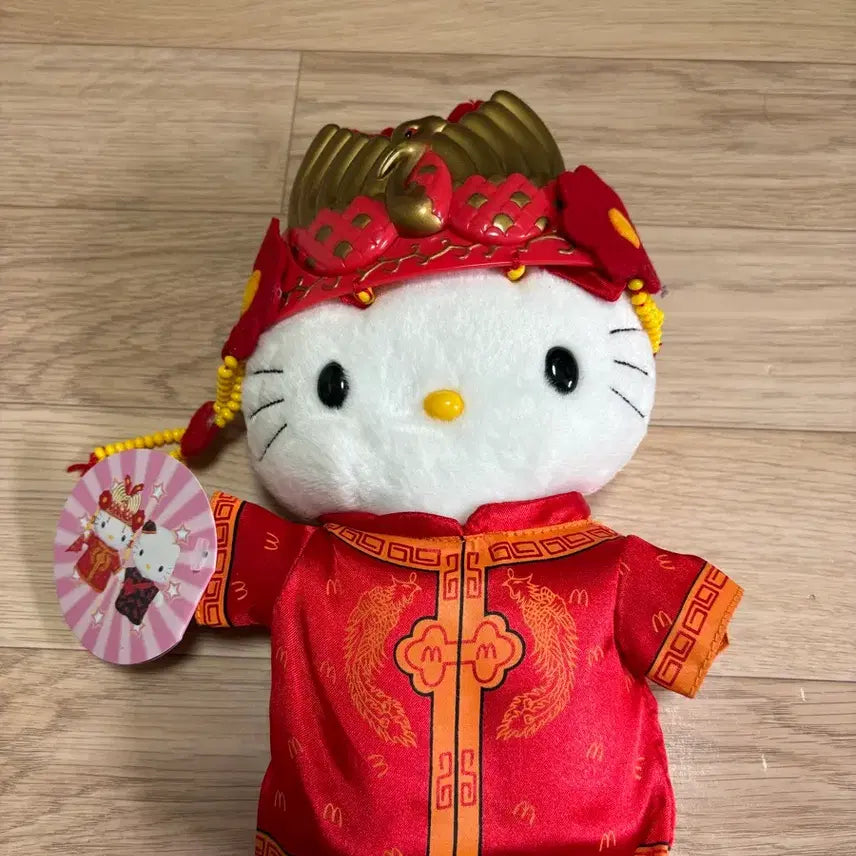 [BUNJANG] Hello Kitty Chinese Traditional Costume Doll / 헬로키티 중국 전통 의상 인형