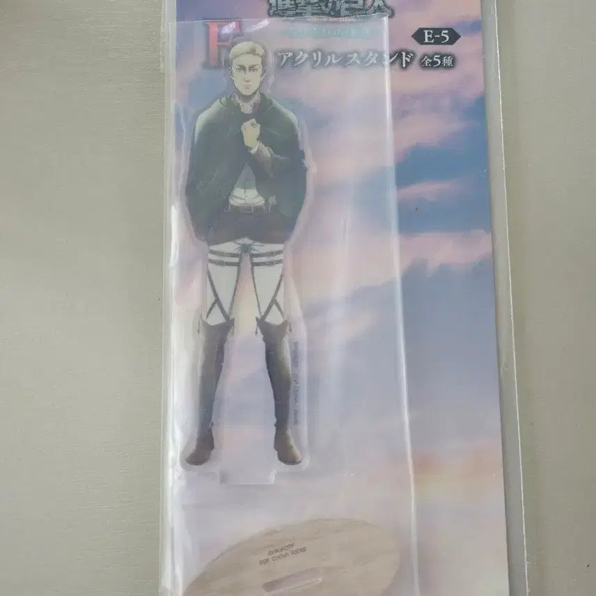 [BUNJANG] Attack on Titan Erwin Acrylic Stand (Ichiban Kuji E Prize) / 진격의 거인 제일복권 E상 에르빈 아크릴 스탠드