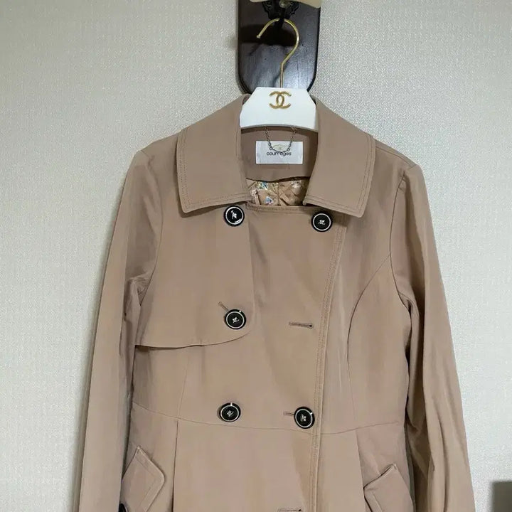 [SOLD OUT] 꾸레쥬 베이지 트렌치 코트