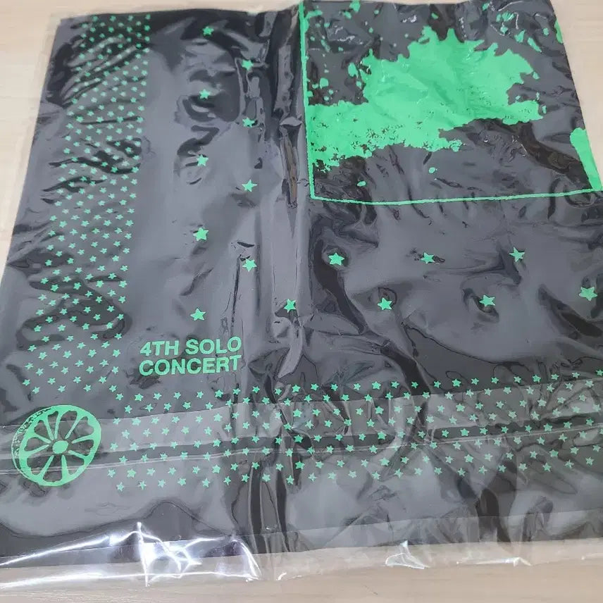 [BUNJANG] Hanroro Concert Bandana (Sealed) / 한로로 콘서트 반다나 (미개봉) (택포)