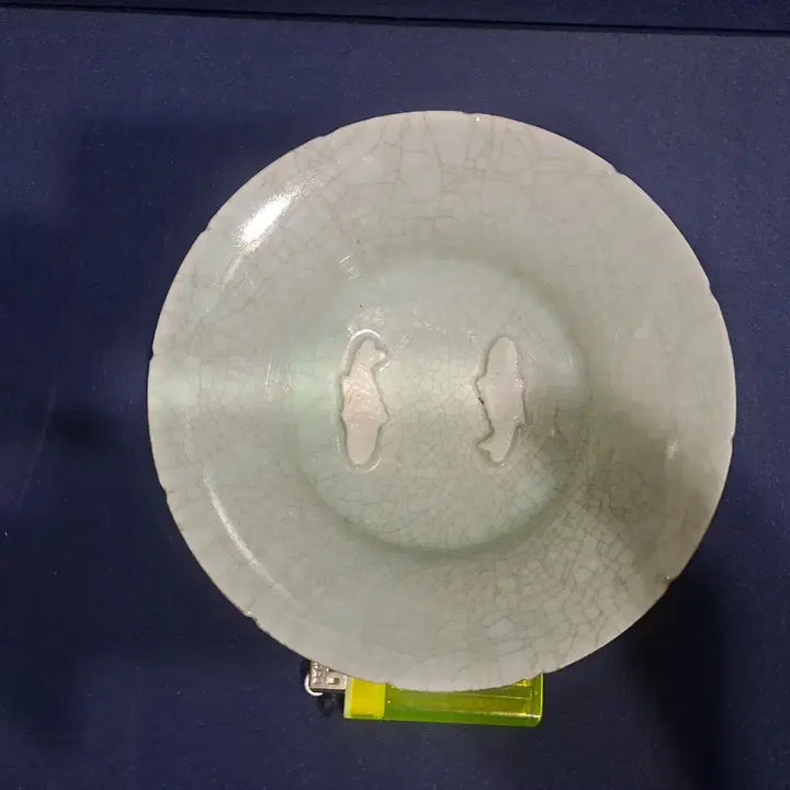 [BUNJANG] Antique Porcelain Plate with Two Fish / 물고기2마리가 있는 접시도자기