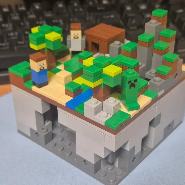[BUNJANG] LEGO Minecraft Micro World 21102 / 레고마인크래프트 마이크로월드 21102
