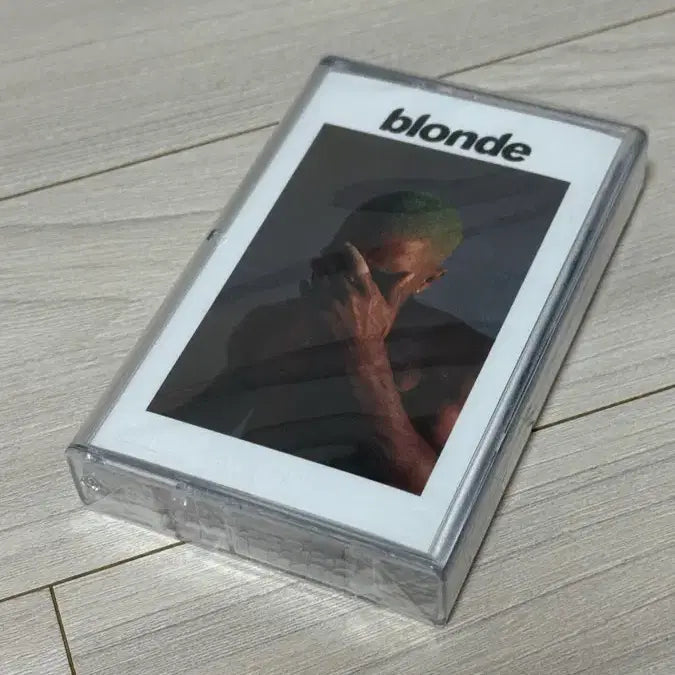 [BUNJANG] Frank Ocean Blonde Cassette Tape / 프랭크 오션 2집 - Blonde 블론드 카세트 테이프