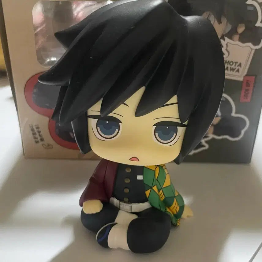 [BUNJANG] Kimetsu no Yaiba Giyu Look Up Figure / 귀멸의 칼날 기유 룩업 세모입