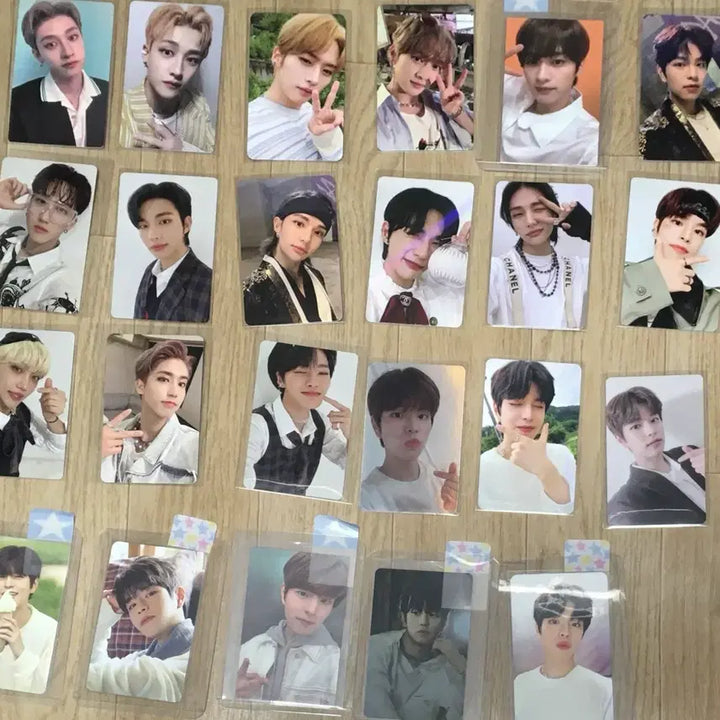 [BUNJANG] Stray Kids Special Photocard Bundle (23 pcs) / 급처) 스키즈 특전 미공포 포카 일괄 (23장)
