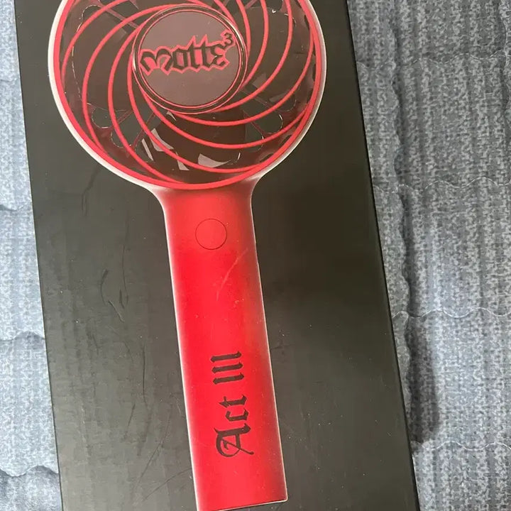 [BUNJANG] G-Dragon MOTTE Handheld Fan (Red) / 지드래곤 모태 핸드팬(red)[반택포]