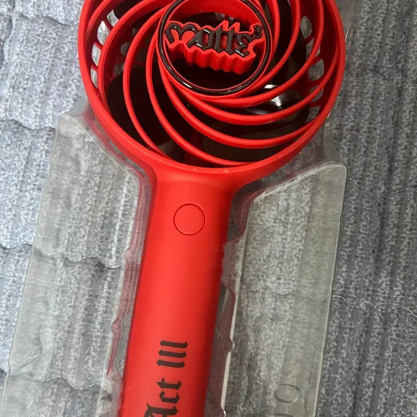 [BUNJANG] G-Dragon MOTTE Handheld Fan (Red) / 지드래곤 모태 핸드팬(red)[반택포]