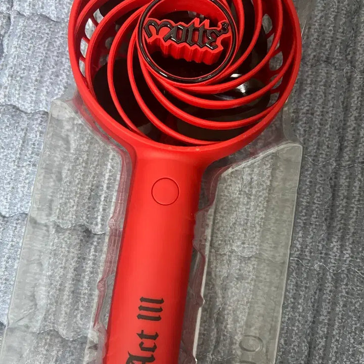 [BUNJANG] G-Dragon MOTTE Handheld Fan (Red) / 지드래곤 모태 핸드팬(red)[반택포]