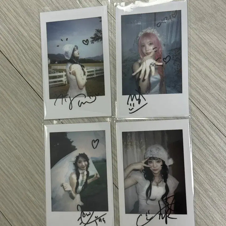 [BUNJANG] QWER Ceremony Pop-up POB Polaroid Photocard Set / QWER 세레머니 팝업 특전 폴라로이드 포토카드 세트 판매합니다