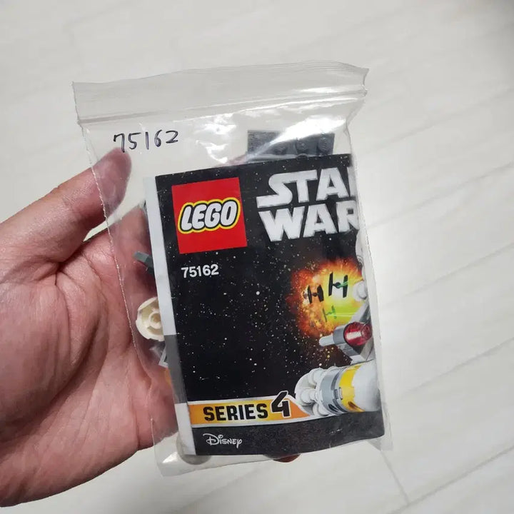 [BUNJANG] LEGO 75162 Millennium Falcon / [마지막인하][레고정품]75162 개봉