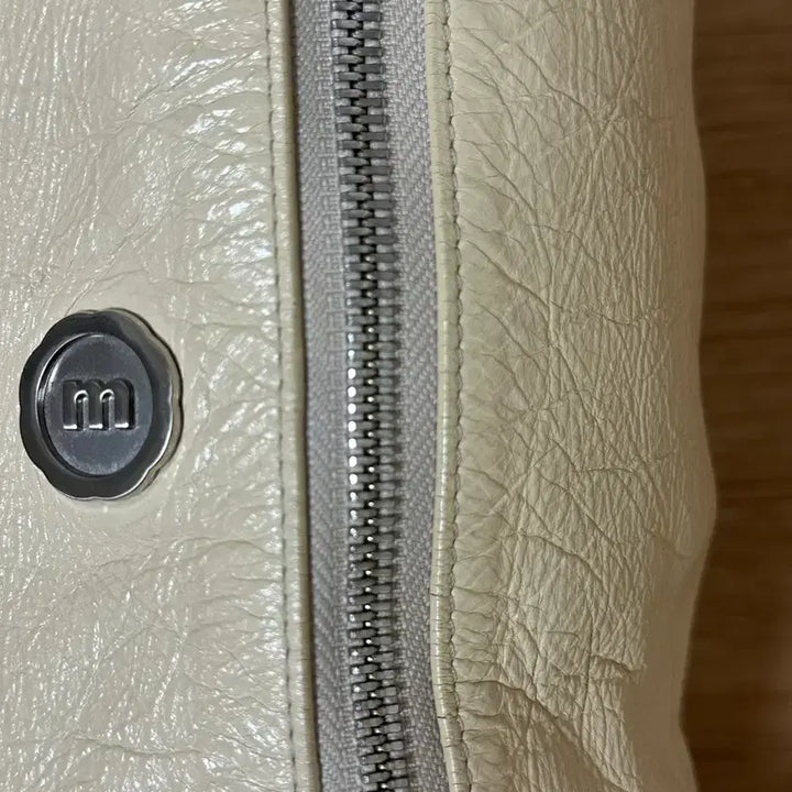 [BUNJANG] Minitmute Brett Ivory Bag / 미닛뮤트 브렛 아이보리 minitmute brett