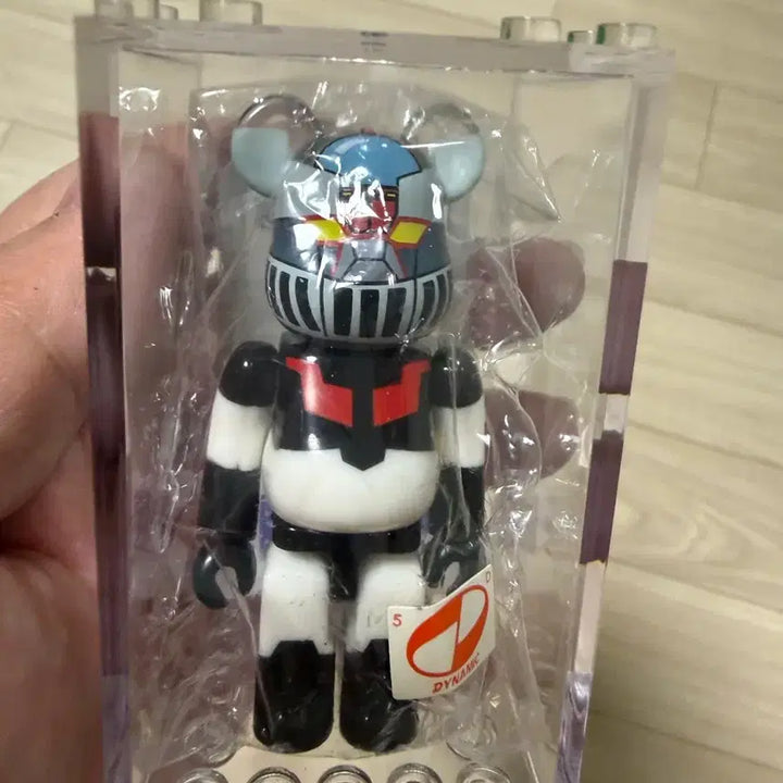 [BUNJANG] Bearbrick 100% Jin Mazinger (Sealed) / 마지막할인선)베어브릭 100%, 진마징가(미개봉)