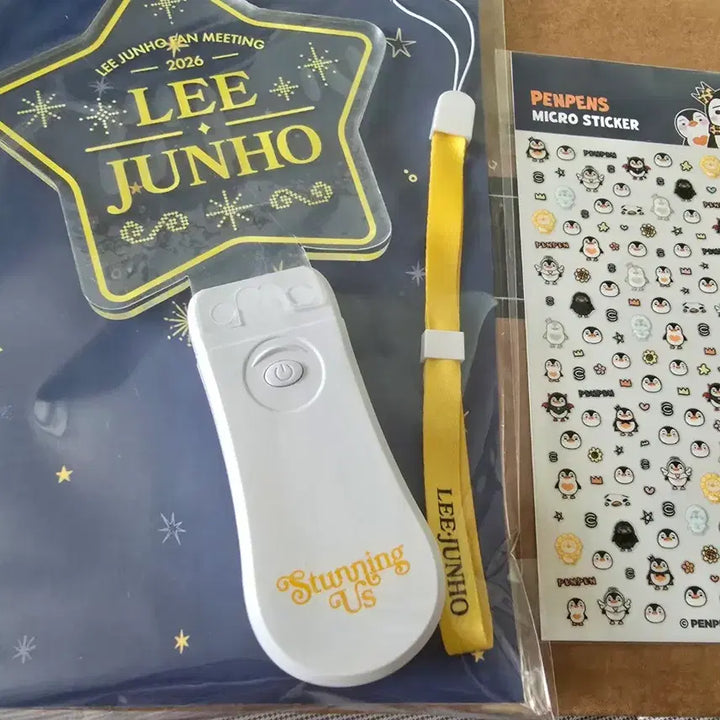 [BUNJANG] 2PM Junho Official Lightstick &amp; Penguin Sticker Bundle / 이준호 응원봉+ 펭펭 스티커