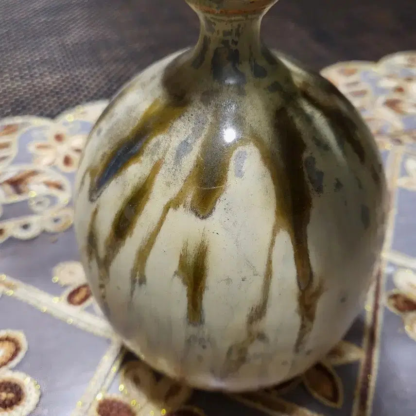 [BUNJANG] Handmade Ceramic Vase with Brown Drip Pattern / 수제 도자기