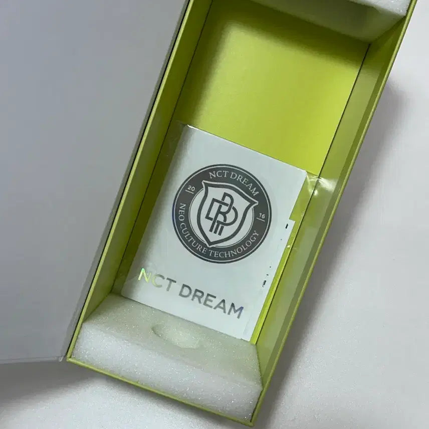 [BUNJANG] NCT DREAM Official Light Stick (New, Unused) / 엔시티 드림 응원봉 (새거, 미사용)